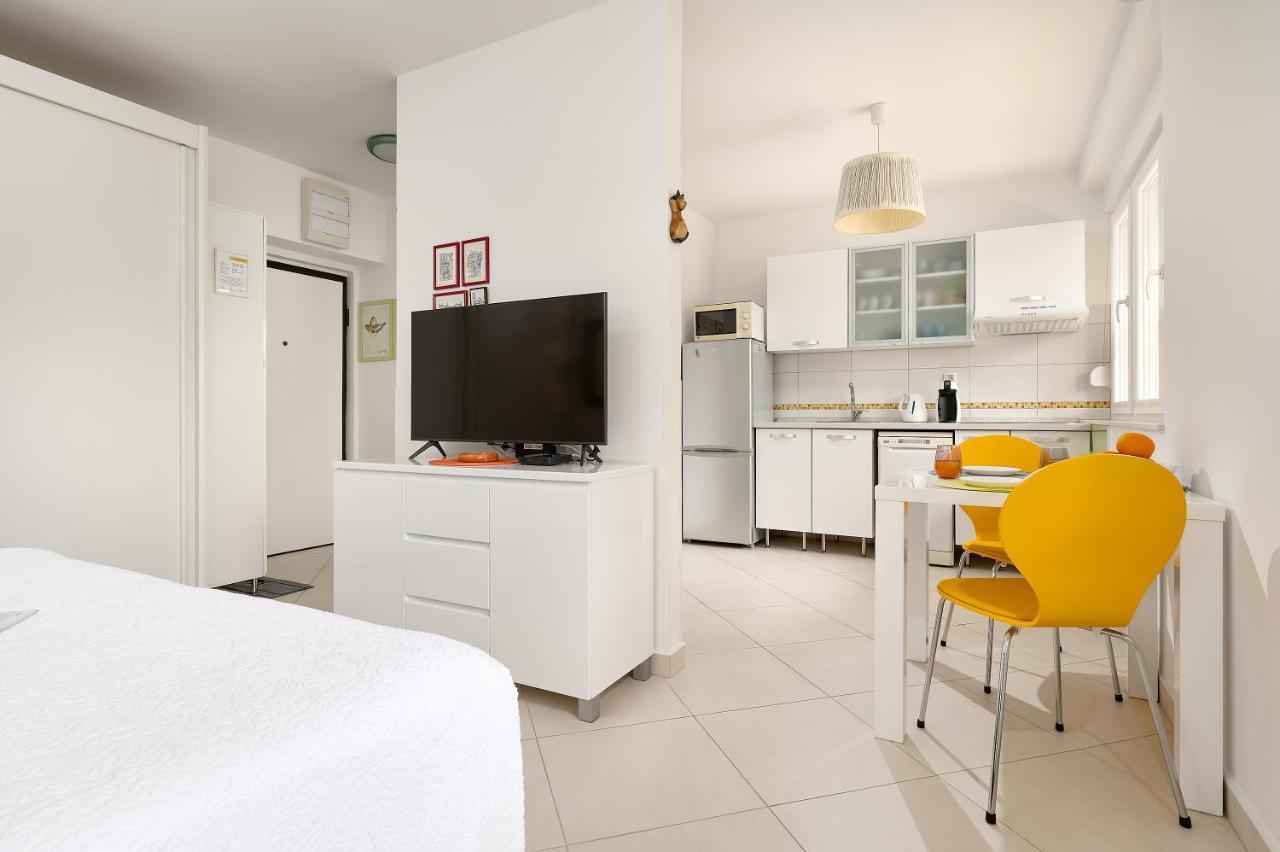 Studio Seven Minute Walk To Old Town Split Bagian luar foto